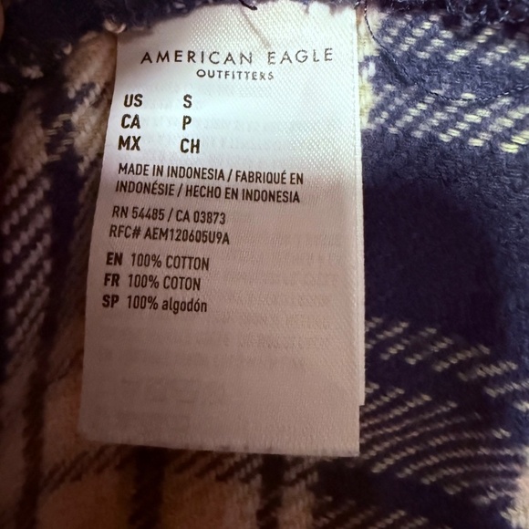 NWOT American Eagle cropped button up - Picture 3 of 5